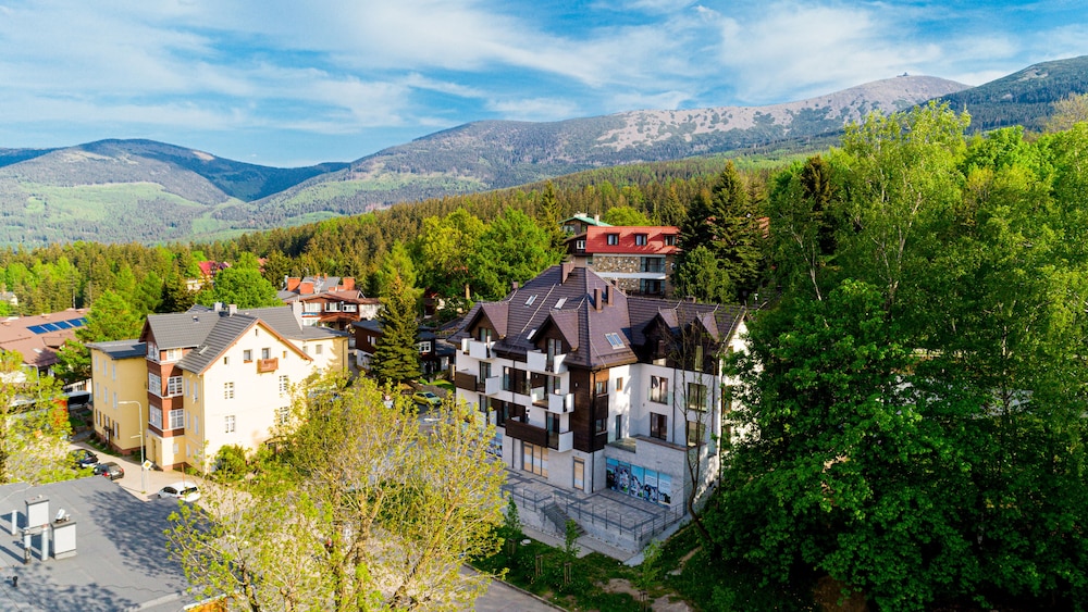 Apartamenty Sun&Snow Rezydencja Karkonoska view 5