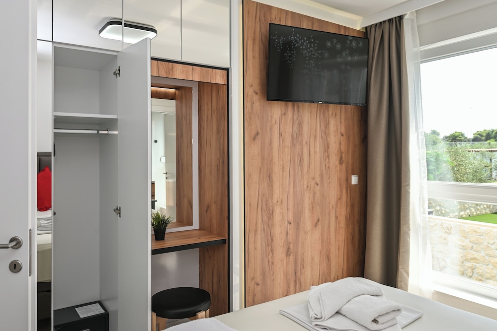 Nova Luxury Residence apartment with private heated pool