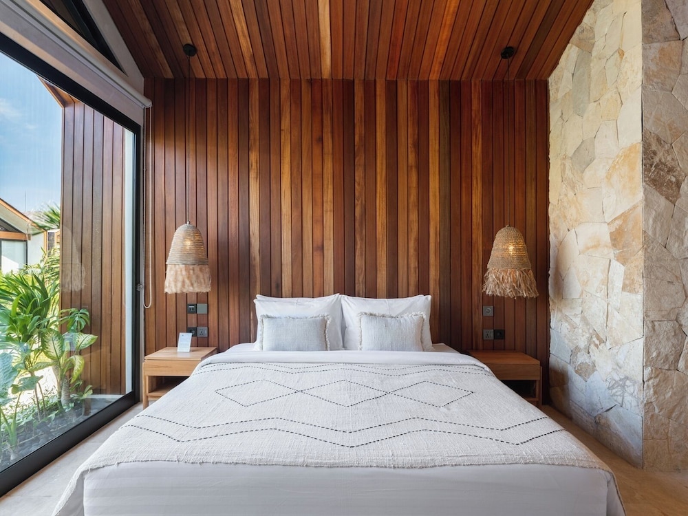 Blacksand Villas Echo Beach