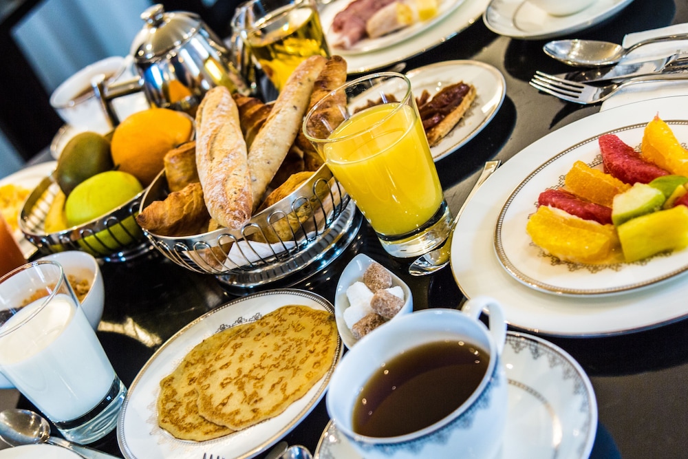 Chartres Vacations - Hotel Jehan de Beauce - Property Image 12