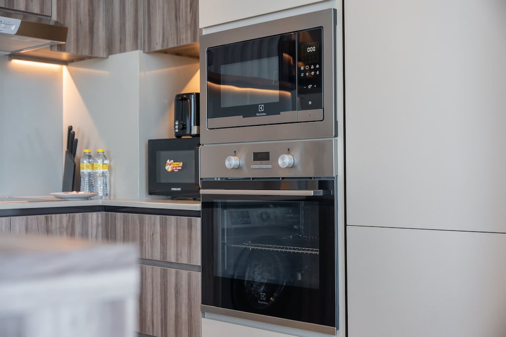 Sleek Studio in Jumeirah Village Triangle