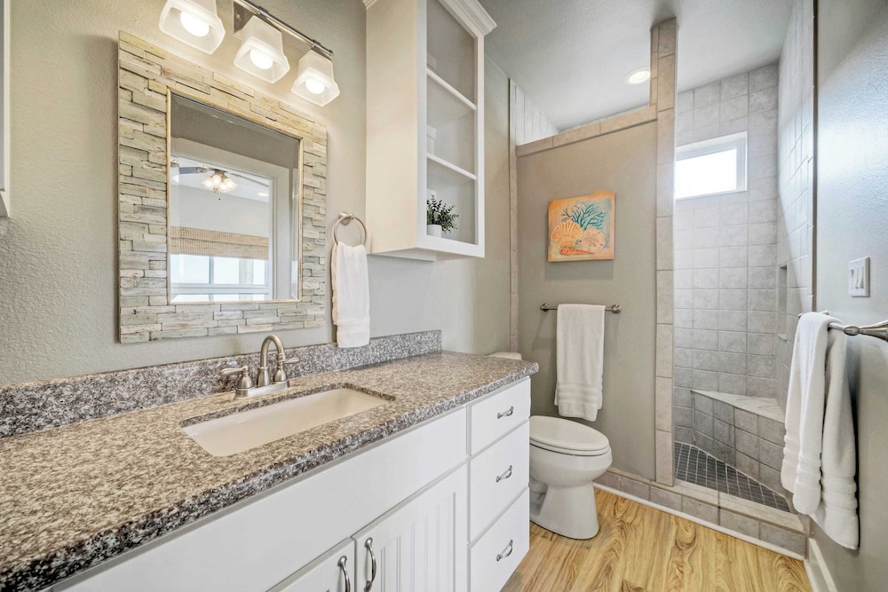 Sleeps 24 2 Homes w/ Beach Boardwalk Access & Deck Views Steps to the Beach