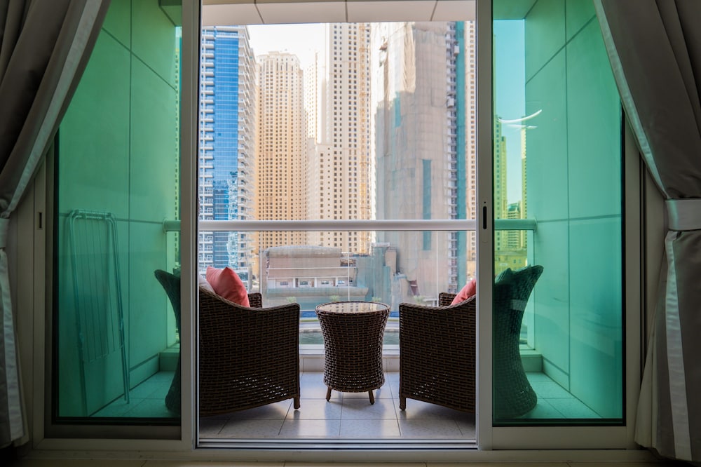 Venduras Elegant 1BR Dubai Marina