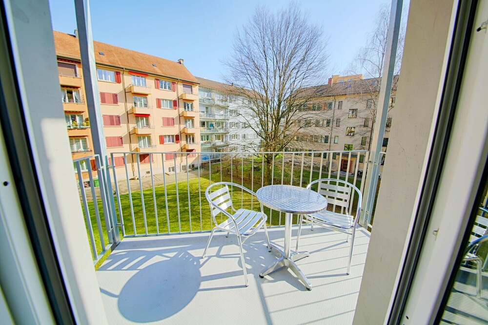 Hitrental Oerlikon Apartments view 4