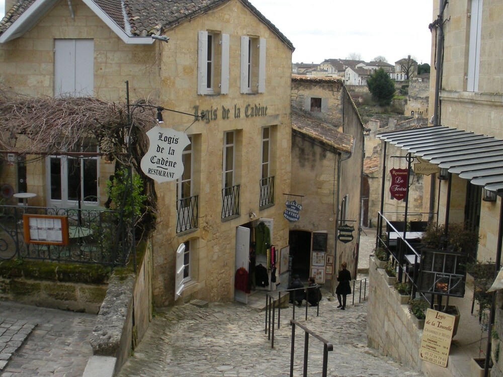 Photo 12
