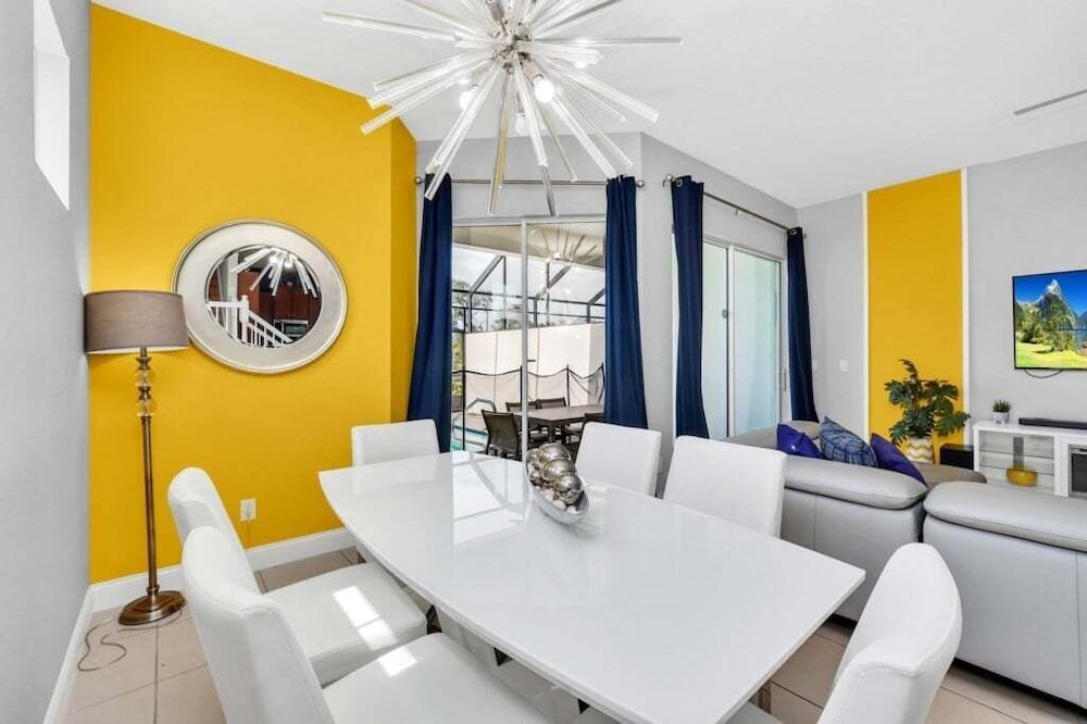 5 Bed Multiple Bunks Perfect For Kids With Pool! 5 Bedroom Townhouse