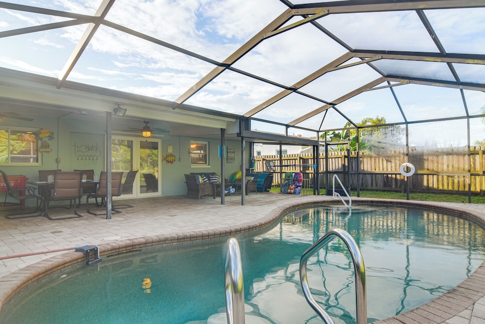 6 Mi to Clearwater Beach: Home w/ Furnished Lanai