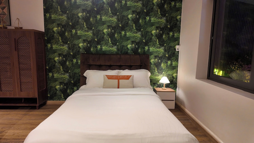 1 BR Nguyen Hue Walking St Bitexco