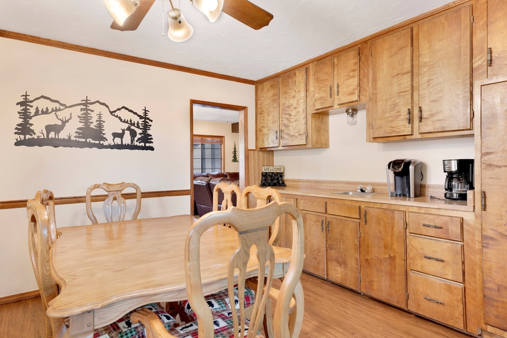 Bear Bunn Inn #2161