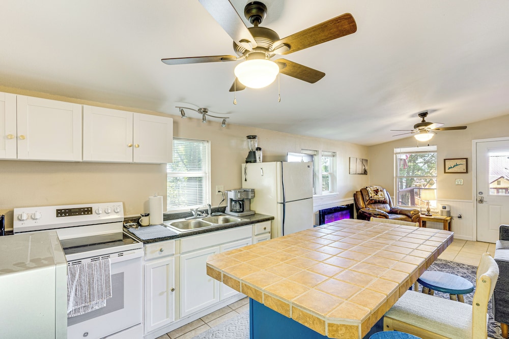 Lake Talquin Cabin: Close to FSU & Quincy!