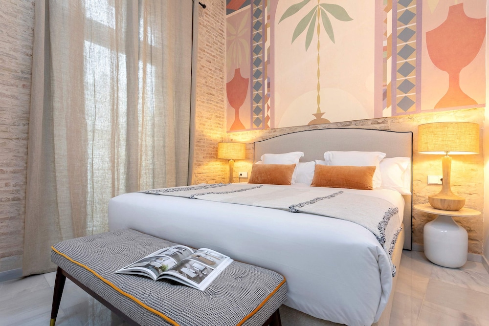 Cozy 3BD Duplex in Seville Center Gran Poder II
