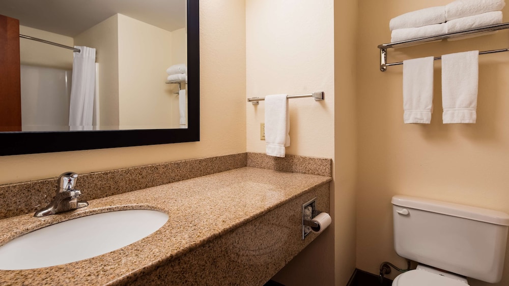 Best Western Nittany Inn Milroy - Property Image 16