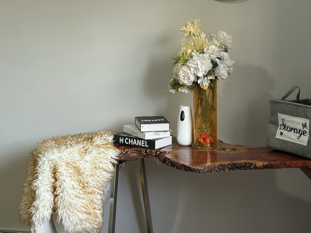 Spacious & Modern 3-bedroom Foxdale