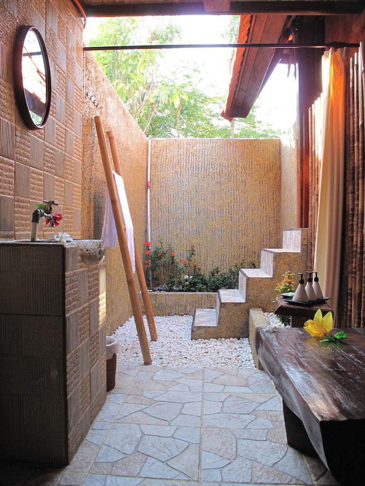 Yoki's Bungalows
