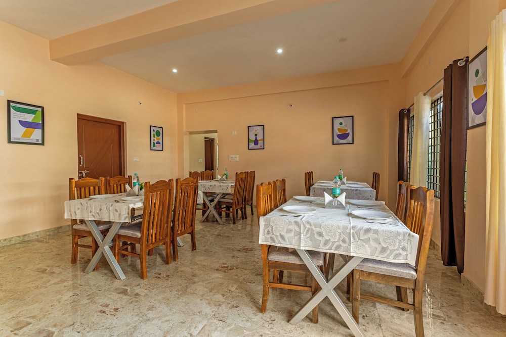 Treebo Arabica Valley-Coffee Plantation Retreat