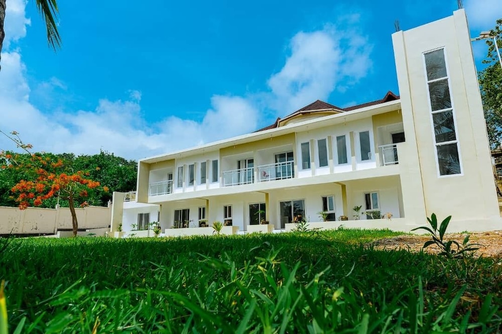 COMPANERO RESORT