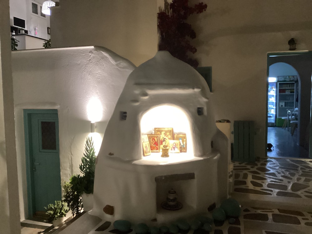 Cave Suites