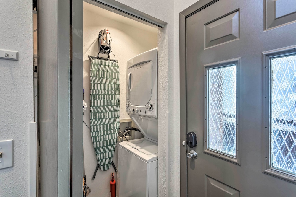 Cozy Condo < 2 Mi to Vail Village & Ski Resort! view 4