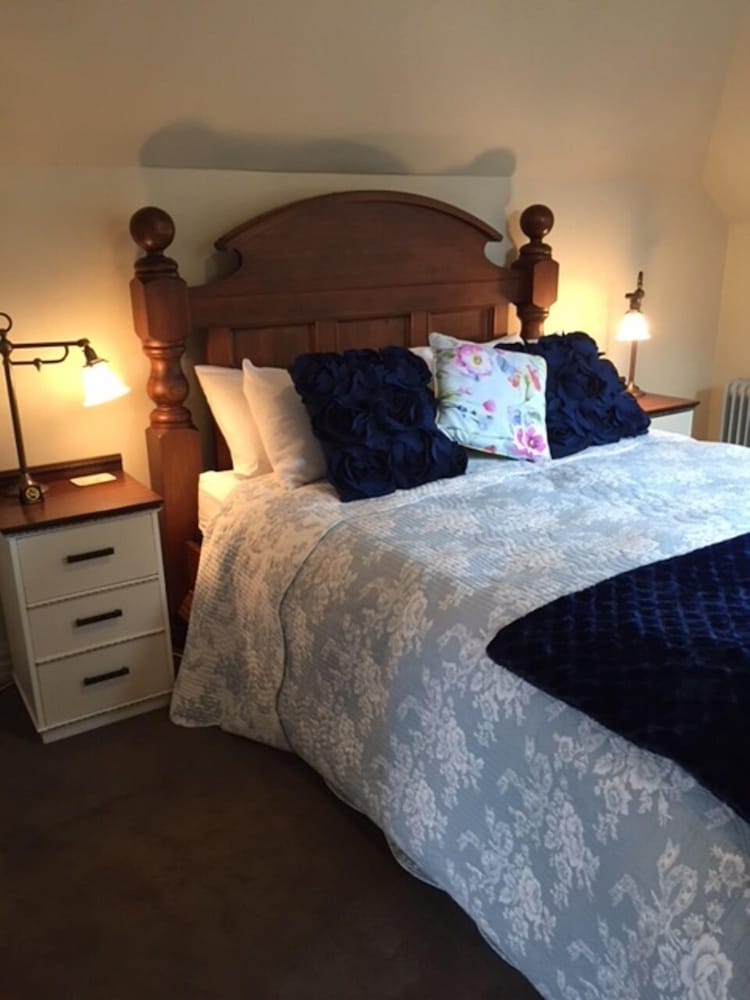 Anglesea House Inn