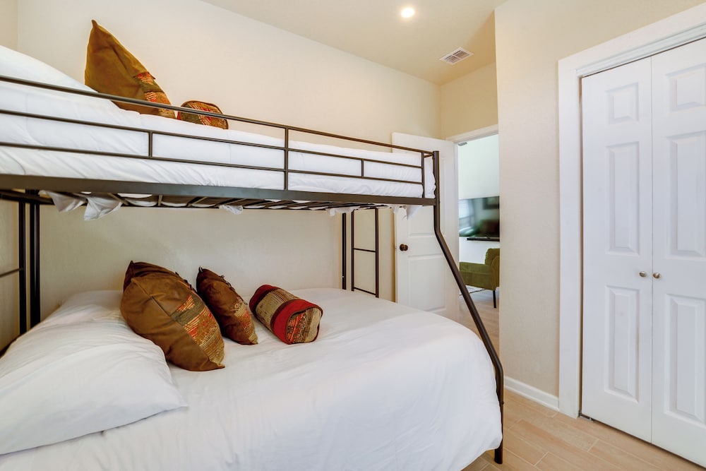 Hill Country Casita Near Guadalupe River!