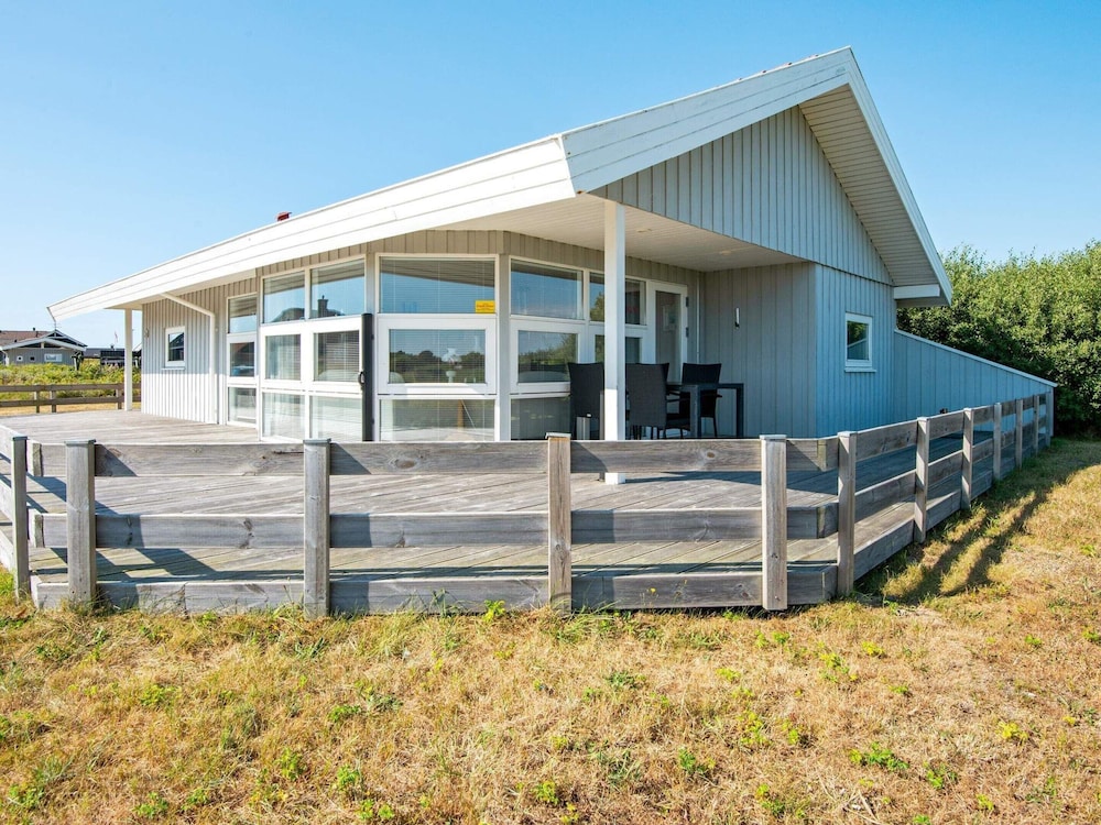 6 Person Holiday Home in Romo view 5