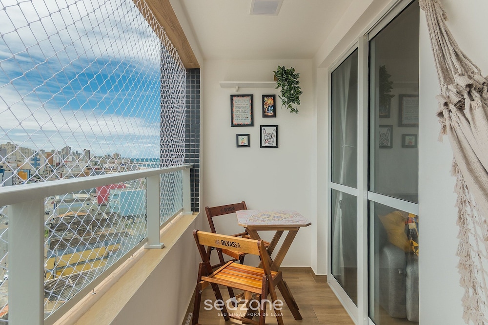 Condo. w/ Pool and Gym 70 m From the Beach - SMA