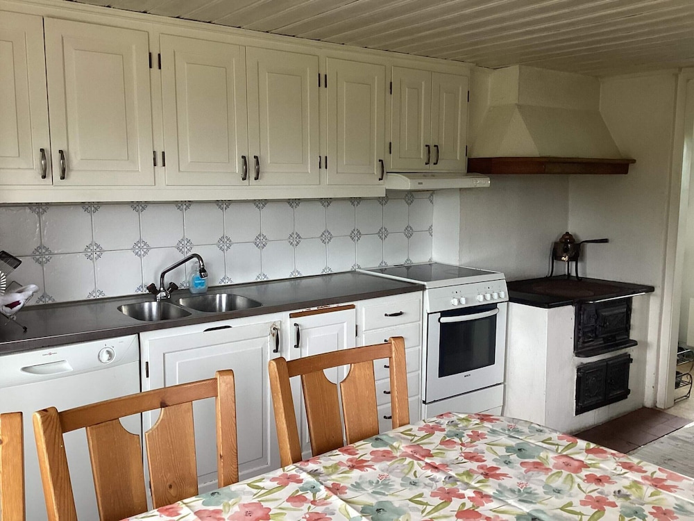 6 Person Holiday Home in Vessigebro