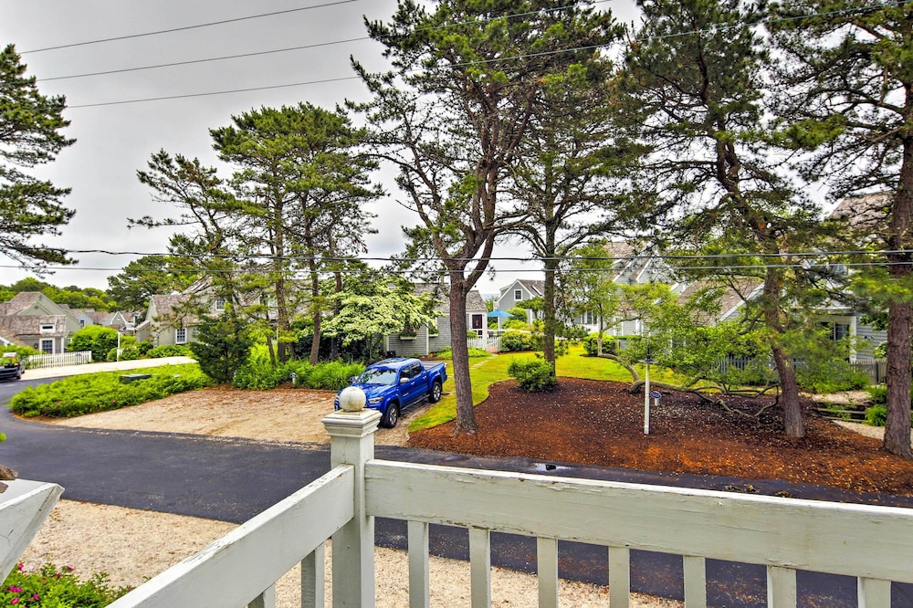 Maushop Village Getaway w/ Private Beach Access!