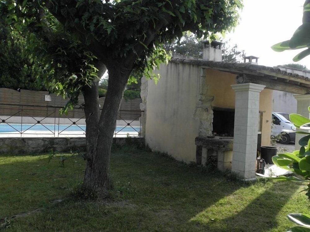 Photo 12