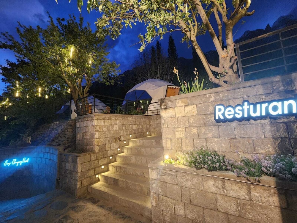 Hunza Glamping Resort