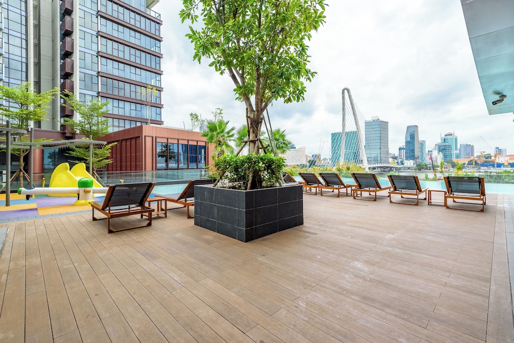 Landmark 81 & Vinhomes - ZEN Saigon Citypoint.