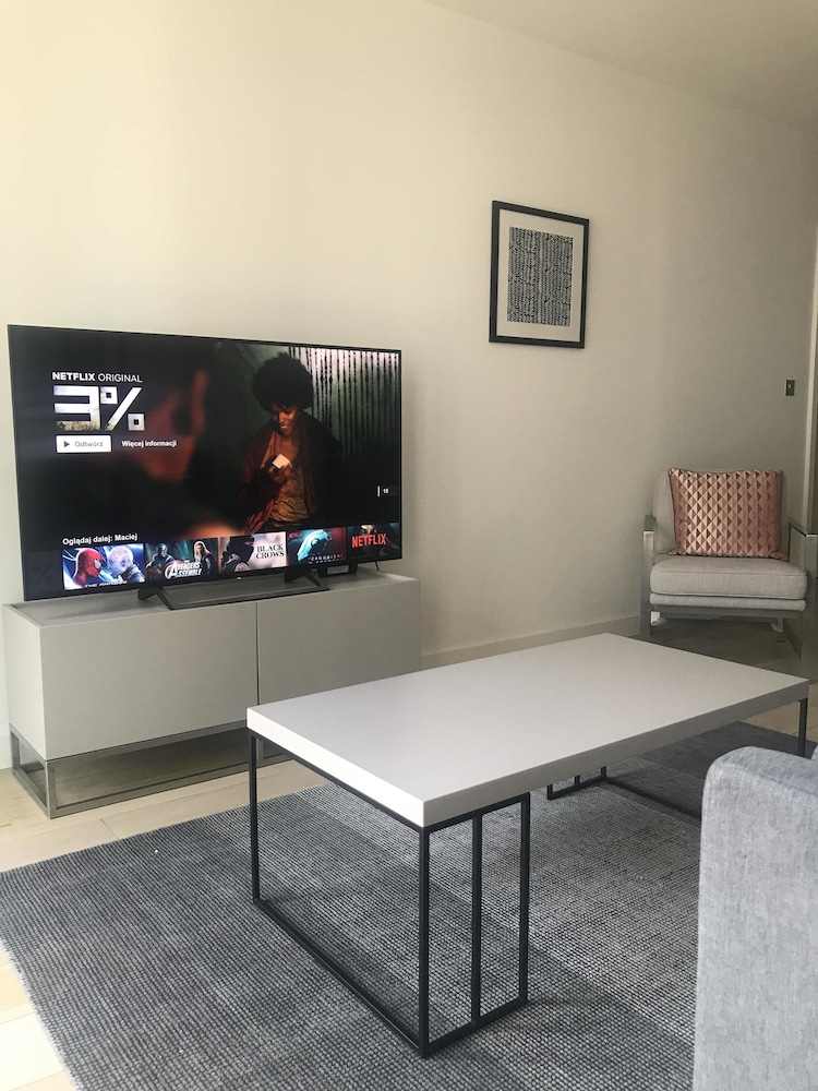 Wembley Vacations - A1 Luxury Apartments - Property Image 12