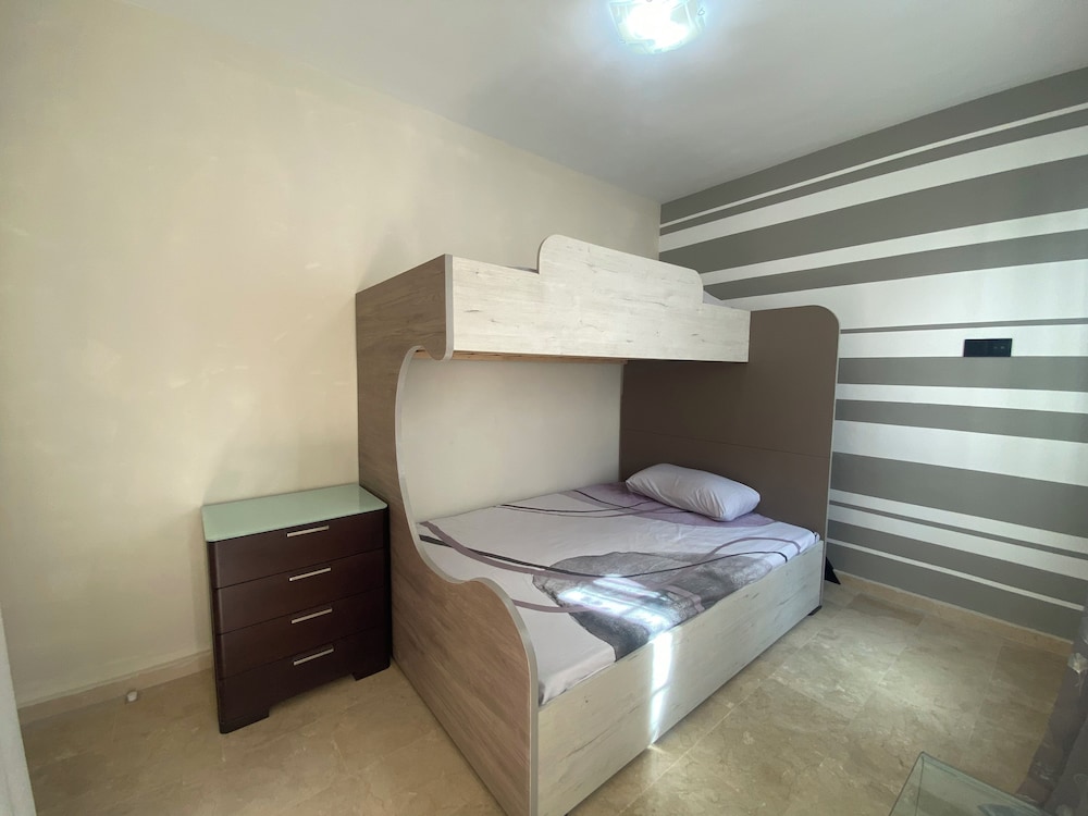New Renovated Family Home Above Swimming Pool!