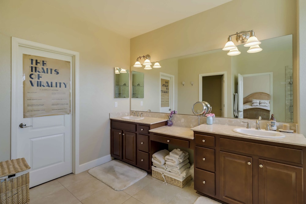 Reno Vacations - Reno Home 7 Mi to Reno-sparks Convention Center! - Property Image 13