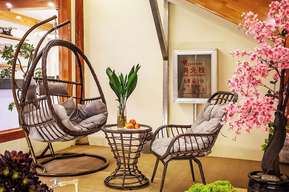 Namzhuo Tibetan-style Courtyard Manor
