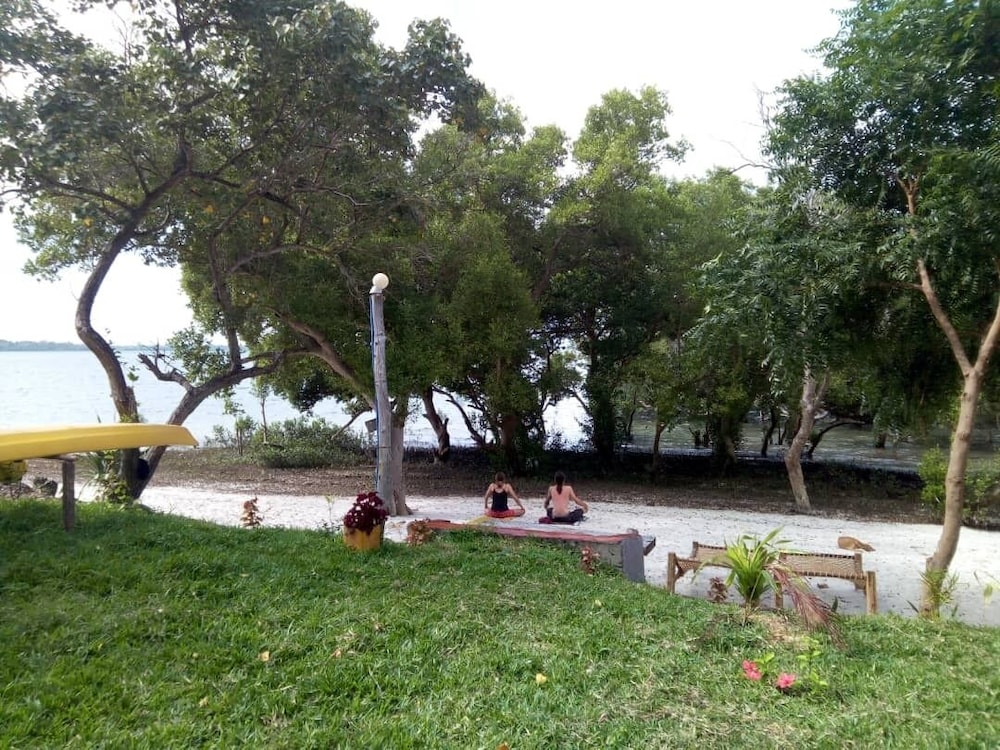 Mafia Beach Bungalows