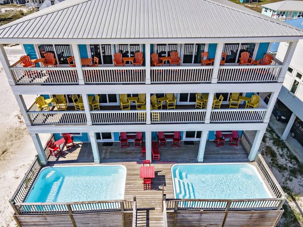 Beachfront 5bed Easybreezy East