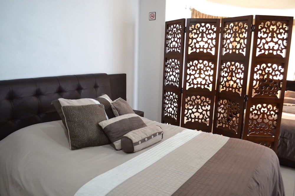 La Aurora Hotel like Home