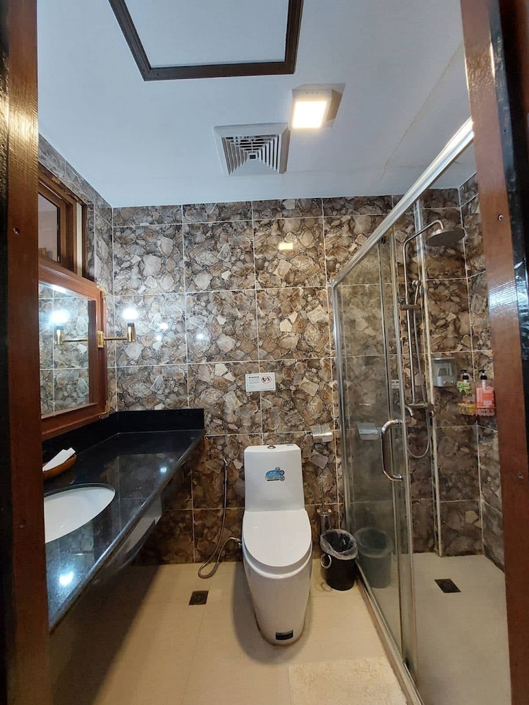 Doublegem Beach Resort and Hotel