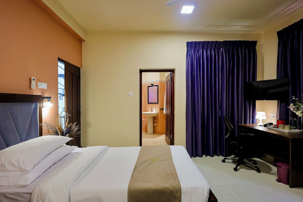 Limeshine Airport Transit Residence