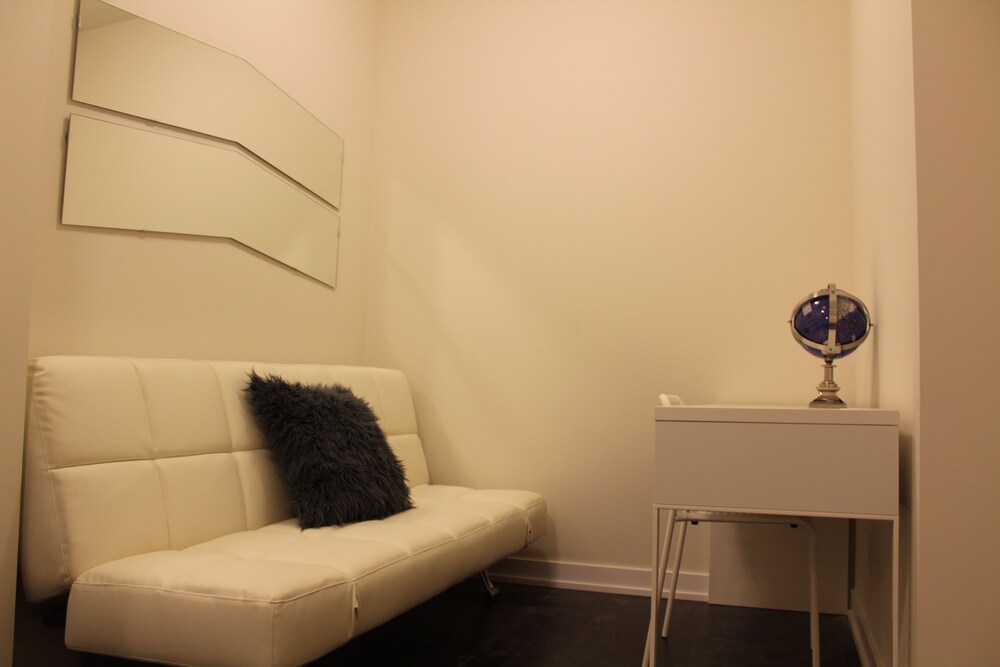 Executive Skyline Suites