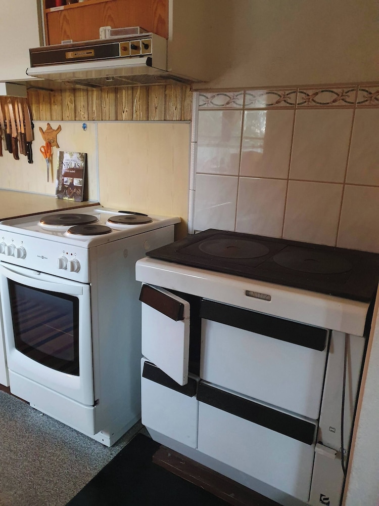 Villa w Open Fireplace and big Plot 5 min From the sea
