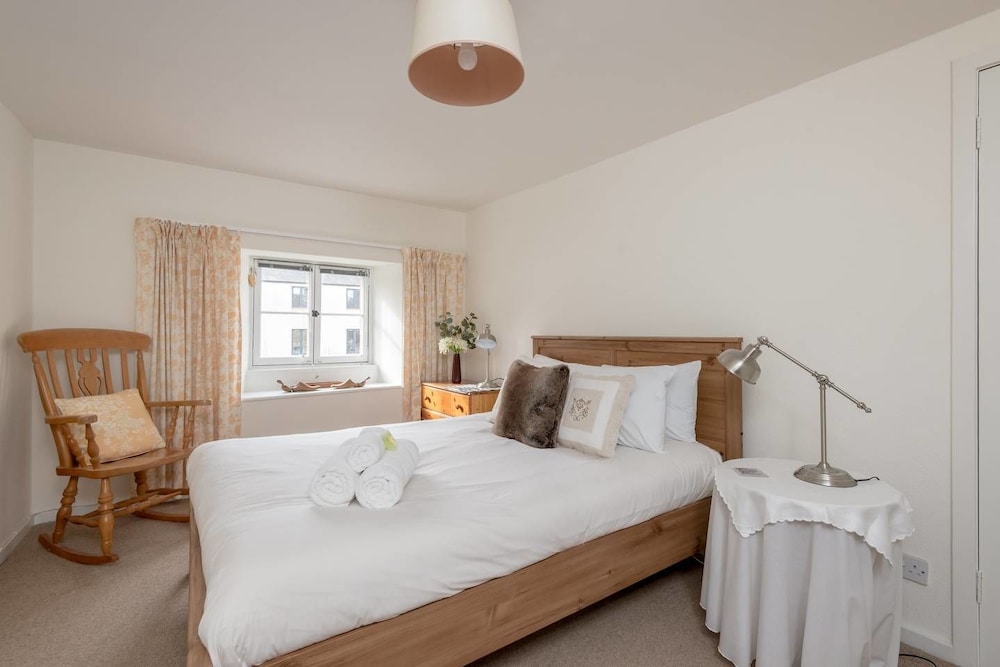 JOIVY Loft at the Brewery in Edinburgh Old Town view 5