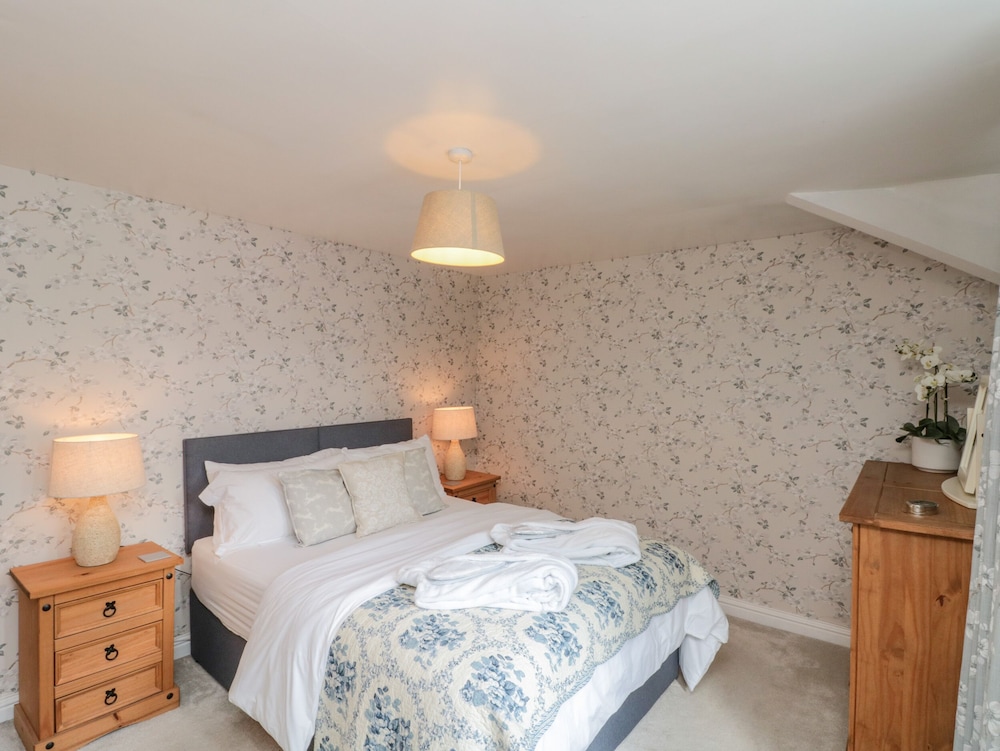 5 Rosedale Abbey