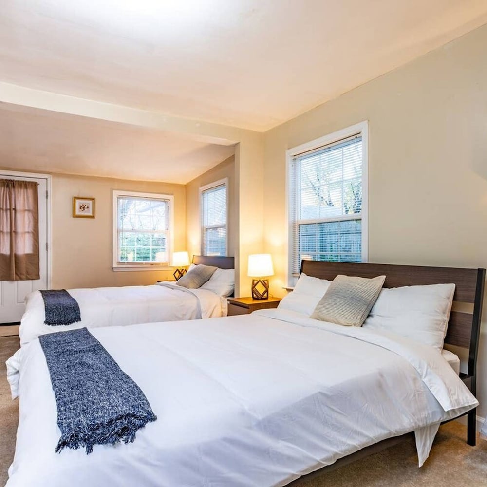 Cozy House 10min to Monuments DC by Cozysuites view 5