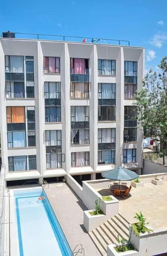 Lux Suites Laiser Place by Tsavo Rongai