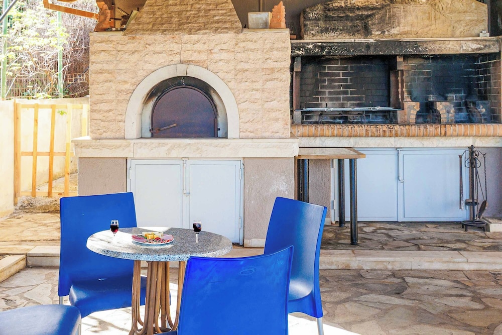 Villa Apollo Pelagia