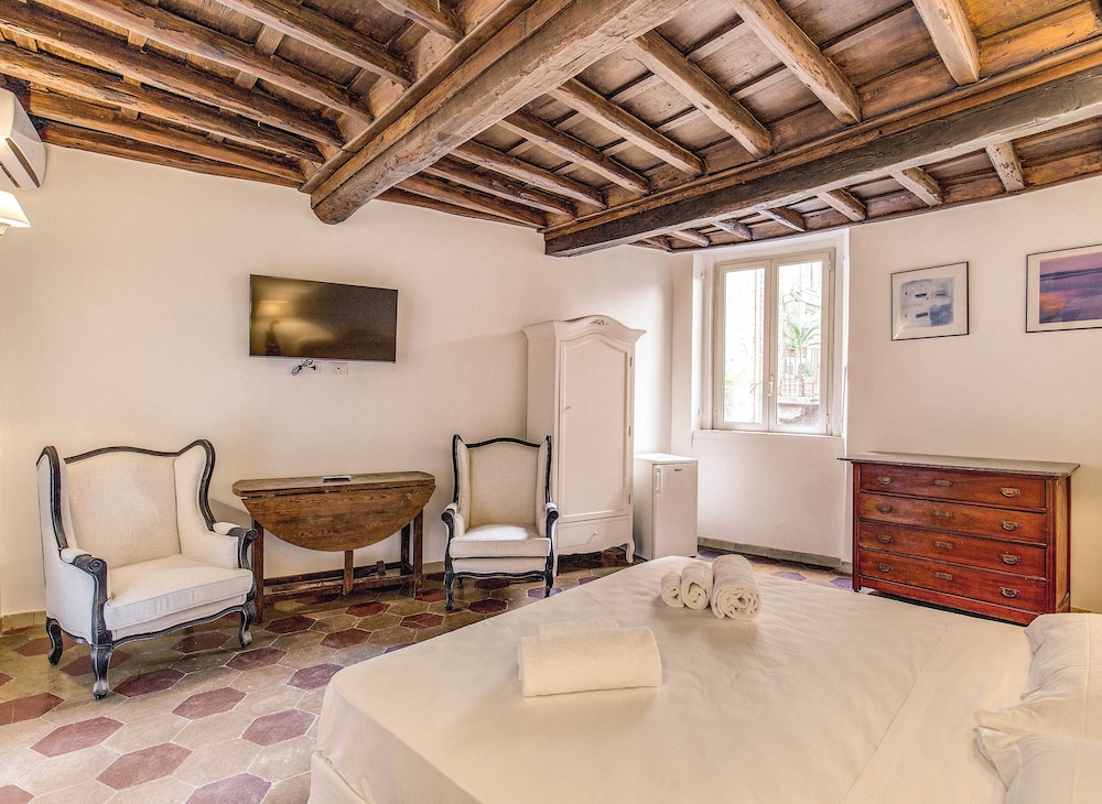 HI Navona apartment