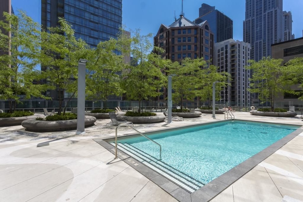 Canada Suites - 832 Bay St. - Image 1