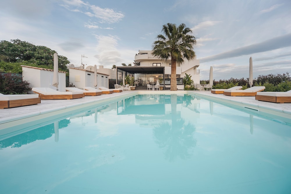 VILLA SALISA'